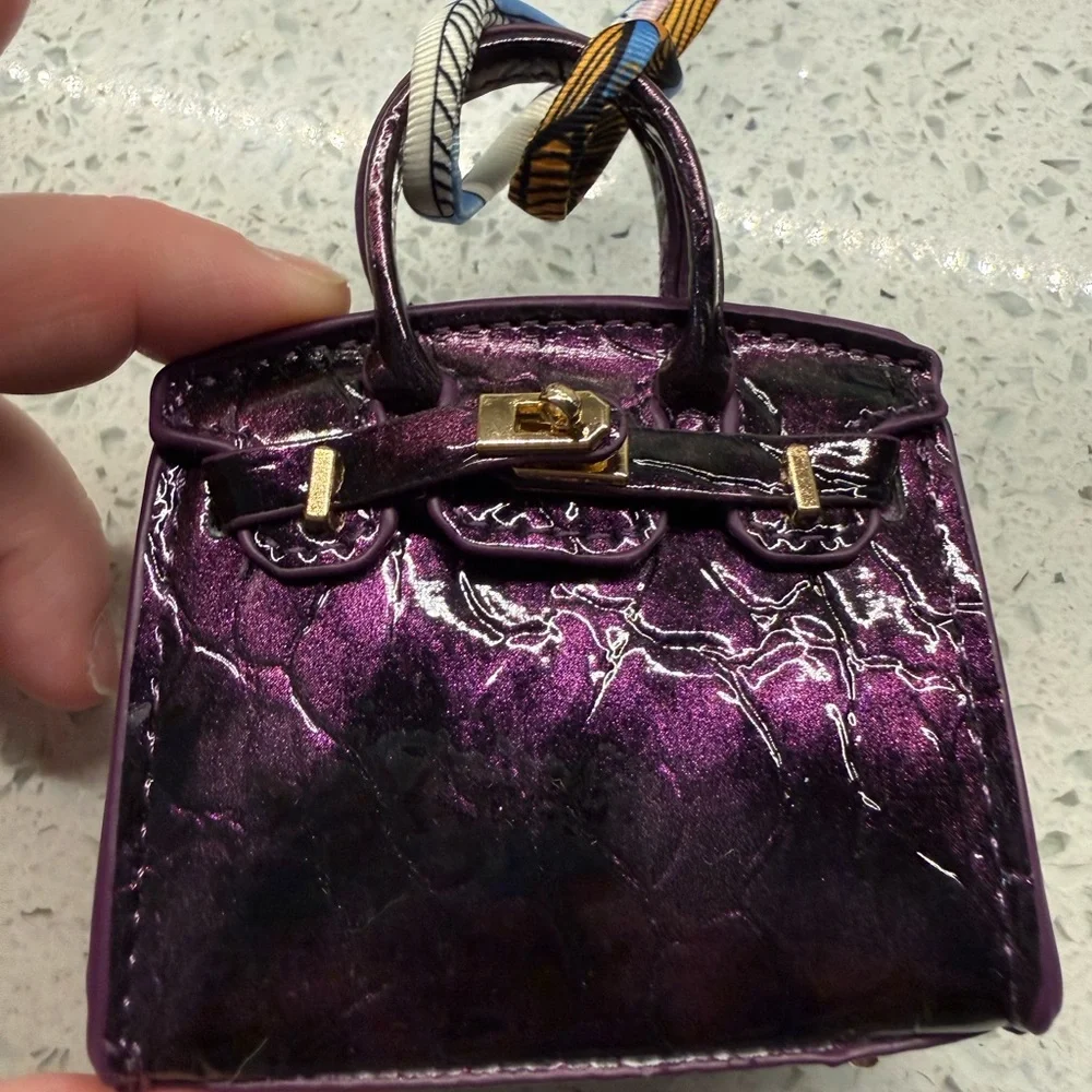 Bundle of 4, Designer Inspired Mini Tote Bags in Beautiful Metallic Colors - Picture 12 of 16